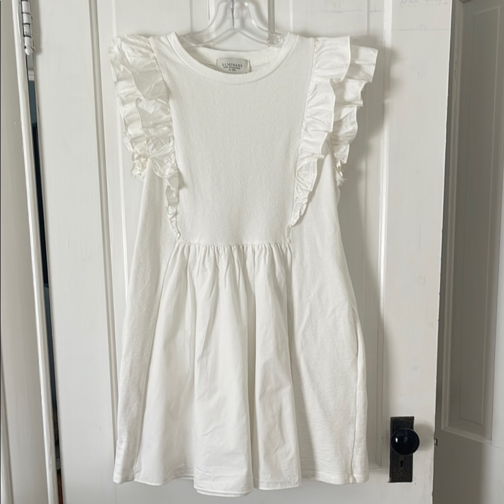 White Sleeveless Dress